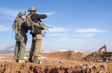 سوريا.. الجيش الإسرائيلي يقوم بتجريف أراض جديدة قرب الشريط الحدودي في القنيطرة سوريا.. الجيش الإسرائيلي يقوم بتجريف أراض جديدة قرب الشريط الحدودي في القنيطرة