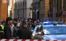 سيارة تقتحم حشدا من المارة في إيطاليا وتوقع إصابات