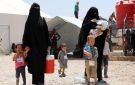 محاكمة العائدات من شمال شرق سوريا تعيد ملف المخيمات إلى الواجهة