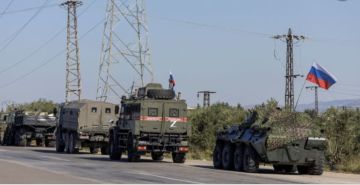 صحيفة: روسيا نفذت عملية إعادة إمداد لقاعدة حميميم الجوية في سوريا