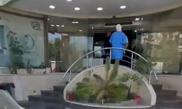 وفاة شابة وأم لثلاثة أطفال بعد مضاعفات خلال إجراء طبي في دمشق.. وعائلتها تتحدث عن خطأ طبي وفاة شابة وأم لثلاثة أطفال بعد مضاعفات خلال إجراء طبي في دمشق.. وعائلتها تتحدث عن خطأ طبي