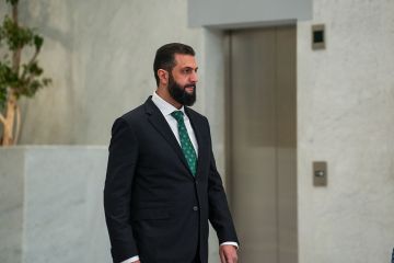 بالتزامن مع عيد ميلاد ترامب.. الرئيس السوري يتلقى دعوة لزيارة الولايات المتحدة بالتزامن مع عيد ميلاد ترامب.. الرئيس السوري يتلقى دعوة لزيارة الولايات المتحدة