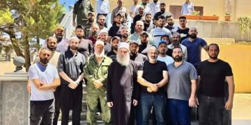ميليشيات الهجري تفرض أتاوات على سيارات الشحن والتجار في السويداء ميليشيات الهجري تفرض أتاوات على سيارات الشحن والتجار في السويداء