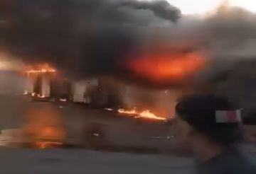 سوريا.. إخماد حريق في سوق الهال المركزي بدمشق (فيديو) سوريا.. إخماد حريق في سوق الهال المركزي بدمشق (فيديو)