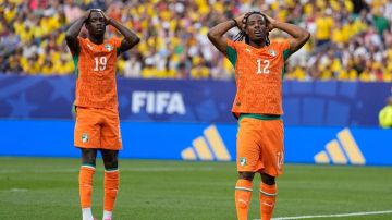 اتهامات بالتلاعب تحرم نجم كوت ديفوار من مواجهة ألمانيا في كأس العالم اتهامات بالتلاعب تحرم نجم كوت ديفوار من مواجهة ألمانيا في كأس العالم