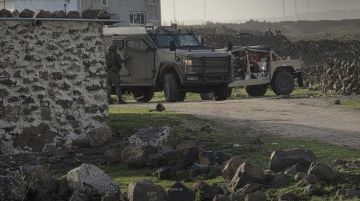 قوات الاحتلال الإسرائيلي تتوغل في ريف القنيطرة وتعتقل شخصا قوات الاحتلال الإسرائيلي تتوغل في ريف القنيطرة وتعتقل شخصا