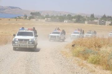 الداخلية: اعتقال 20 شخصا متهمين بشن هجمات على مقرات أمنية في عين العرب الداخلية: اعتقال 20 شخصا متهمين بشن هجمات على مقرات أمنية في عين العرب