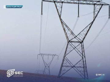 تواصل أعمال إصلاح خط التوتر 230 ك.ف بعد تعرضه للتخريب في منطقة السخنة تواصل أعمال إصلاح خط التوتر 230 ك.ف بعد تعرضه للتخريب في منطقة السخنة