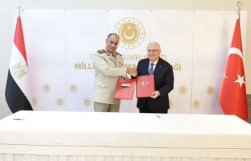 تركيا ومصر توقعان خطاب نوايا حسنة للتعاون الدفاعي