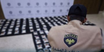 سوريا.. توقيف شخصين وضبط 186 ألف حبة مخدرة خلال عملية أمنية في عفرين سوريا.. توقيف شخصين وضبط 186 ألف حبة مخدرة خلال عملية أمنية في عفرين