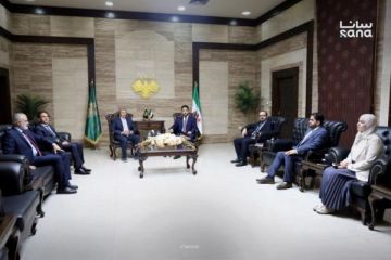 وزير الصحة يبحث مع رجل الأعمال شرباتي الاستثمار في القطاع الدوائي وزير الصحة يبحث مع رجل الأعمال شرباتي الاستثمار في القطاع الدوائي