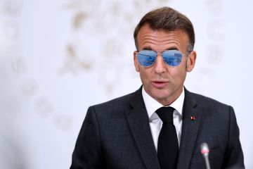 ماكرون من سوريا: وصلت لتأكيد التزام فرنسا بدعم سوريا موحدة ماكرون من سوريا: وصلت لتأكيد التزام فرنسا بدعم سوريا موحدة