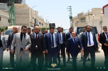 وزير الاقتصاد والصناعة من إدلب: إزالة معوقات الاستثمار أولوية، ودعم المدن الصناعية لتعزيز الإنتاج والتنمية وزير الاقتصاد والصناعة من إدلب: إزالة معوقات الاستثمار أولوية، ودعم المدن الصناعية لتعزيز الإنتاج والتنمية