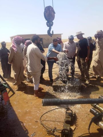مدير عام هيئة البادية يجري جولة ميدانية في بادية الرقة ويتابع تشغيل الآبار مدير عام هيئة البادية يجري جولة ميدانية في بادية الرقة ويتابع تشغيل الآبار