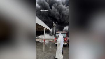 أول بيان سوري رسمي بعد استهداف سفينتين للغاز في دمياط بمصر أول بيان سوري رسمي بعد استهداف سفينتين للغاز في دمياط بمصر