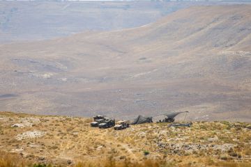 الجيش الإسرائيلي يعلن اعتقال مدنيين عبرا الحدود إلى سوريا