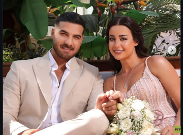 بعد سنوات من الشائعات.. حسن خليل وروعة السعدي يعلنان خطوبتهما (فيديو) بعد سنوات من الشائعات.. حسن خليل وروعة السعدي يعلنان خطوبتهما (فيديو)