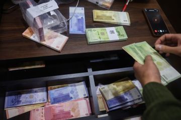 الذهب يحافظ على انخفاضه النسبي الذهب يحافظ على انخفاضه النسبي