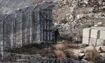 في حادثة متكررة.. إسرائيل تقول إنها أعادت 3 مواطنين تسللوا إلى سوريا في حادثة متكررة.. إسرائيل تقول إنها أعادت 3 مواطنين تسللوا إلى سوريا