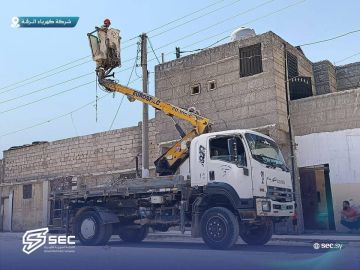 ورشات كهرباء الرقة تعيد الاستقرار إلى التغذية في مركز تحويل الشيخ سليمان ورشات كهرباء الرقة تعيد الاستقرار إلى التغذية في مركز تحويل الشيخ سليمان