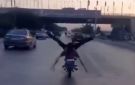 من دير الزور إلى ترند المخالفات.. السوريون يحاربون فوضى الطرق بهواتفهم (فيديو)