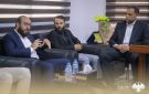 معاون محافظ الرقة يبحث مع مدير منطقة الطبقة تعزيز أداء المؤسسات وخطط التنمية المستقبلية 