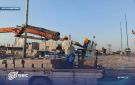 شركة كهرباء دير الزور تواصل أعمال إنارة مدخل المدينة - sy