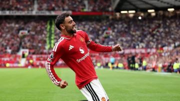 هاتريك البرتغالي فرنانديز يقود المان يونايتد الى فوز عريض أمام إبسويتش تاون هاتريك البرتغالي فرنانديز يقود المان يونايتد الى فوز عريض أمام إبسويتش تاون