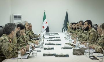 صحيفة: ماذا كان وراء استنفار الجيش السوري الثلاثاء ؟ صحيفة: ماذا كان وراء استنفار الجيش السوري الثلاثاء ؟