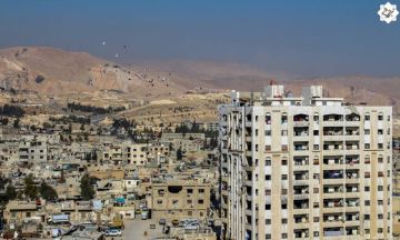 غضب في برزة بعد استئناف هدم المنازل بحضور قوات أمنية وآليات ثقيلة غضب في برزة بعد استئناف هدم المنازل بحضور قوات أمنية وآليات ثقيلة