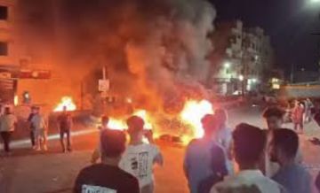 احتجاجات وقطع طرقات في مدينة عين منين بريف دمشق احتجاجات وقطع طرقات في مدينة عين منين بريف دمشق