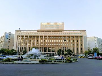 تمديد سحب العملة السورية القديمة في المحافظات الشرقية حتى 20 آب تمديد سحب العملة السورية القديمة في المحافظات الشرقية حتى 20 آب