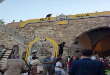 أبو دانيال في قلعة دمشق.. جدل حول تحويل الأثر إلى مساحة تجارية أبو دانيال في قلعة دمشق.. جدل حول تحويل الأثر إلى مساحة تجارية