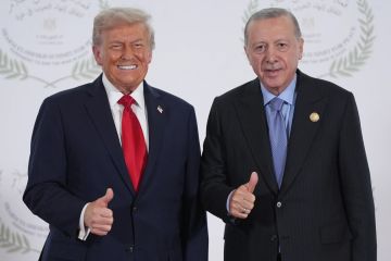 الفخ التركي.. صفقة ترامب السرية مع أردوغان ضد إسرائيل واستعداد أنقرة للعب دور أكبر في لبنان الفخ التركي.. صفقة ترامب السرية مع أردوغان ضد إسرائيل واستعداد أنقرة للعب دور أكبر في لبنان