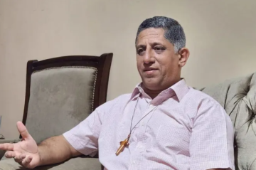 سوريا تفرج عن قس التدوينات : سيعود إلى لبنان سوريا تفرج عن قس التدوينات : سيعود إلى لبنان