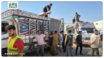مراسل الجماهير: عودة طوعية لـ 222 عائلة إلى قراها بريف حماة بعد سنوات النزوح في مخيمات الشمال السوري. مراسل الجماهير: عودة طوعية لـ 222 عائلة إلى قراها بريف حماة بعد سنوات النزوح في مخيمات الشمال السوري.