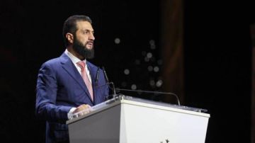 الرئيس الشرع: من دمشق نبدأ حكاية سوريا الجديدة الرئيس الشرع: من دمشق نبدأ حكاية سوريا الجديدة