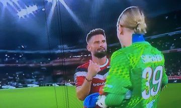 باريس سان جيرمان يخطف تعادلا قاتلا أمام ليل في الدوري الفرنسي باريس سان جيرمان يخطف تعادلا قاتلا أمام ليل في الدوري الفرنسي