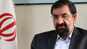 مسؤول أمني إيراني يحذر من تقسيم إيران ويشن هجوما لاذعا على الرئيس السوري مسؤول أمني إيراني يحذر من تقسيم إيران ويشن هجوما لاذعا على الرئيس السوري
