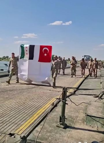 الانتهاء من تركيب الجسر الحربي في مدينة الميادين الانتهاء من تركيب الجسر الحربي في مدينة الميادين