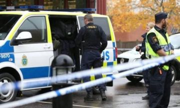 قتيل و3 مصابين على الأقل في حادثة المدرسة بالسويد قتيل و3 مصابين على الأقل في حادثة المدرسة بالسويد