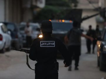 سوريا.. الأمن الداخلي في اللاذقية يوقف 7 أشخاص على ذمة التحقيق بقضية الشاب غميرة سوريا.. الأمن الداخلي في اللاذقية يوقف 7 أشخاص على ذمة التحقيق بقضية الشاب غميرة
