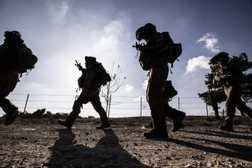 سوريا.. الجيش الإسرائيلي يستهدف أراضي زراعية في ريف القنيطرة بثلاث قذائف مدفعية سوريا.. الجيش الإسرائيلي يستهدف أراضي زراعية في ريف القنيطرة بثلاث قذائف مدفعية