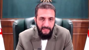 سوريا.. رواج تصريح أحمد الشرع لأهل دير الزور بكلمة افتتاح مطار المدينة سوريا.. رواج تصريح أحمد الشرع لأهل دير الزور بكلمة افتتاح مطار المدينة