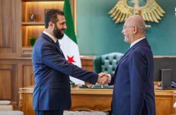 الشرع يبحث مع برهم صالح عودة اللاجئين والتعافي المبكر في سوريا الشرع يبحث مع برهم صالح عودة اللاجئين والتعافي المبكر في سوريا