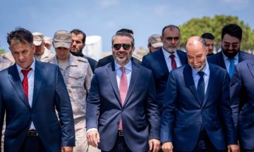 سوريا تستعيد مواقع تجارية كان يشغلها الجانب الروسي في مرفأ طرطوس.. والشيباني يتفقد المرفأ ومطار اللاذقية