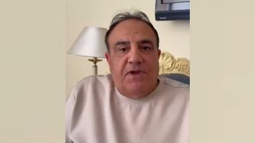 شادي جميل يعتذر للسوريين بسبب غنائه لبشار الأسد شادي جميل يعتذر للسوريين بسبب غنائه لبشار الأسد