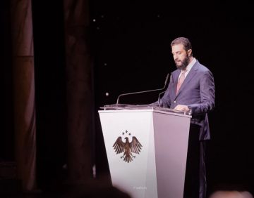 من قلب دمشق.. الشرع يعلن بداية حكاية سوريا الجديدة: شمسنا تشرق من جديد من قلب دمشق.. الشرع يعلن بداية حكاية سوريا الجديدة: شمسنا تشرق من جديد