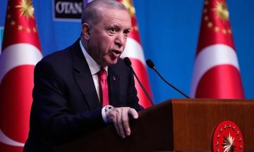 يورونيوز : مكالمة سرية قبل الضربة.. ماذا كشف اتصال رئيس الموساد بوزير الخارجية السوري عن الدور التركي؟ يورونيوز : مكالمة سرية قبل الضربة.. ماذا كشف اتصال رئيس الموساد بوزير الخارجية السوري عن الدور التركي؟