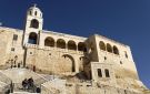 سوريا.. كنائس صيدنايا تلغي الاحتفالات بالأعياد وتكتفي بالصلوات احتجاجا على الأوضاع الراهنة - sy